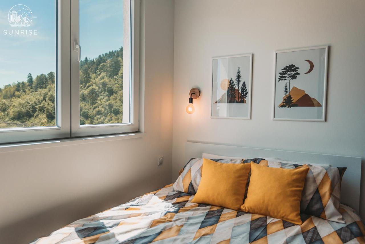 Sunrise Luxury Apartment *